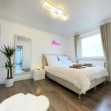 Regency Apartments - Stylische Zentrale 50M2 Wohnung Mit Balkon, Wasserblick Und Netflix Hannover Exterior photo