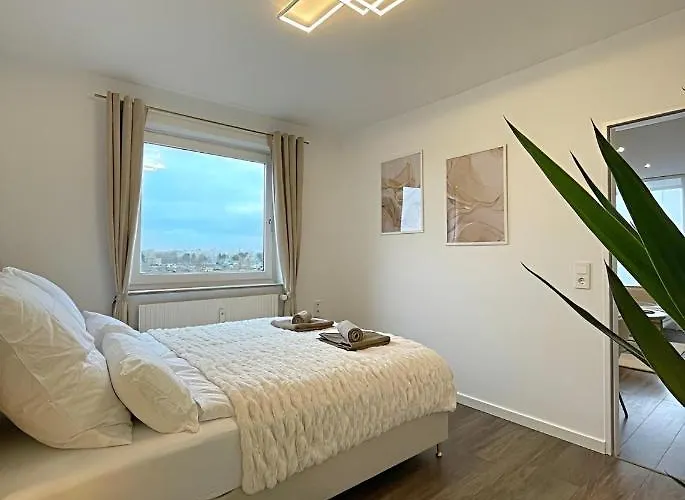 Regency Apartments - Stylische Zentrale 50M2 Wohnung Mit Balkon, Wasserblick Und Netflix