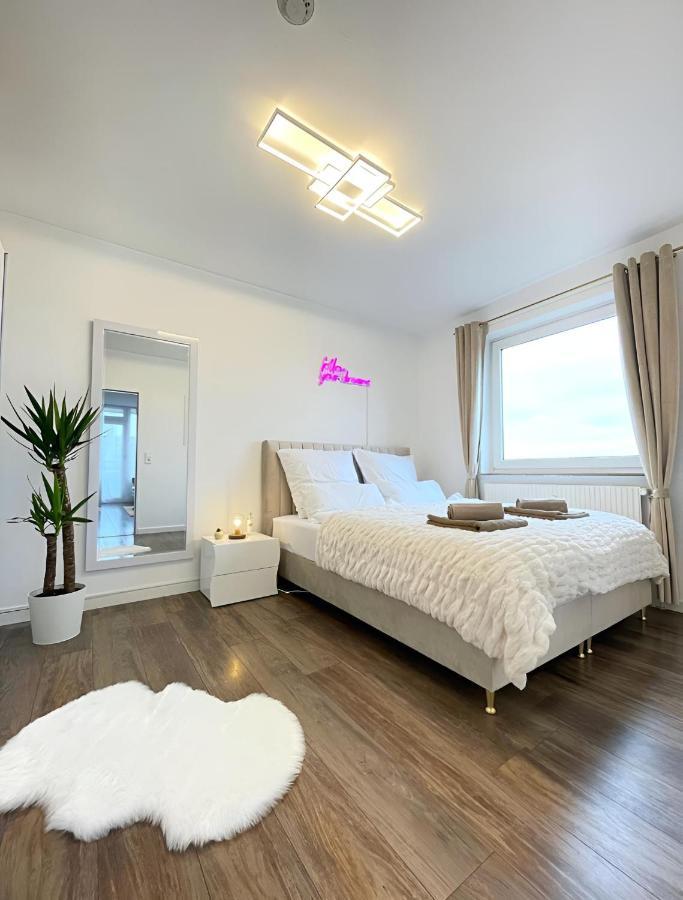 Apartment Regency - Stylische Zentrale 50m2 Mit Balkon, Wasserblick Und Netflix *