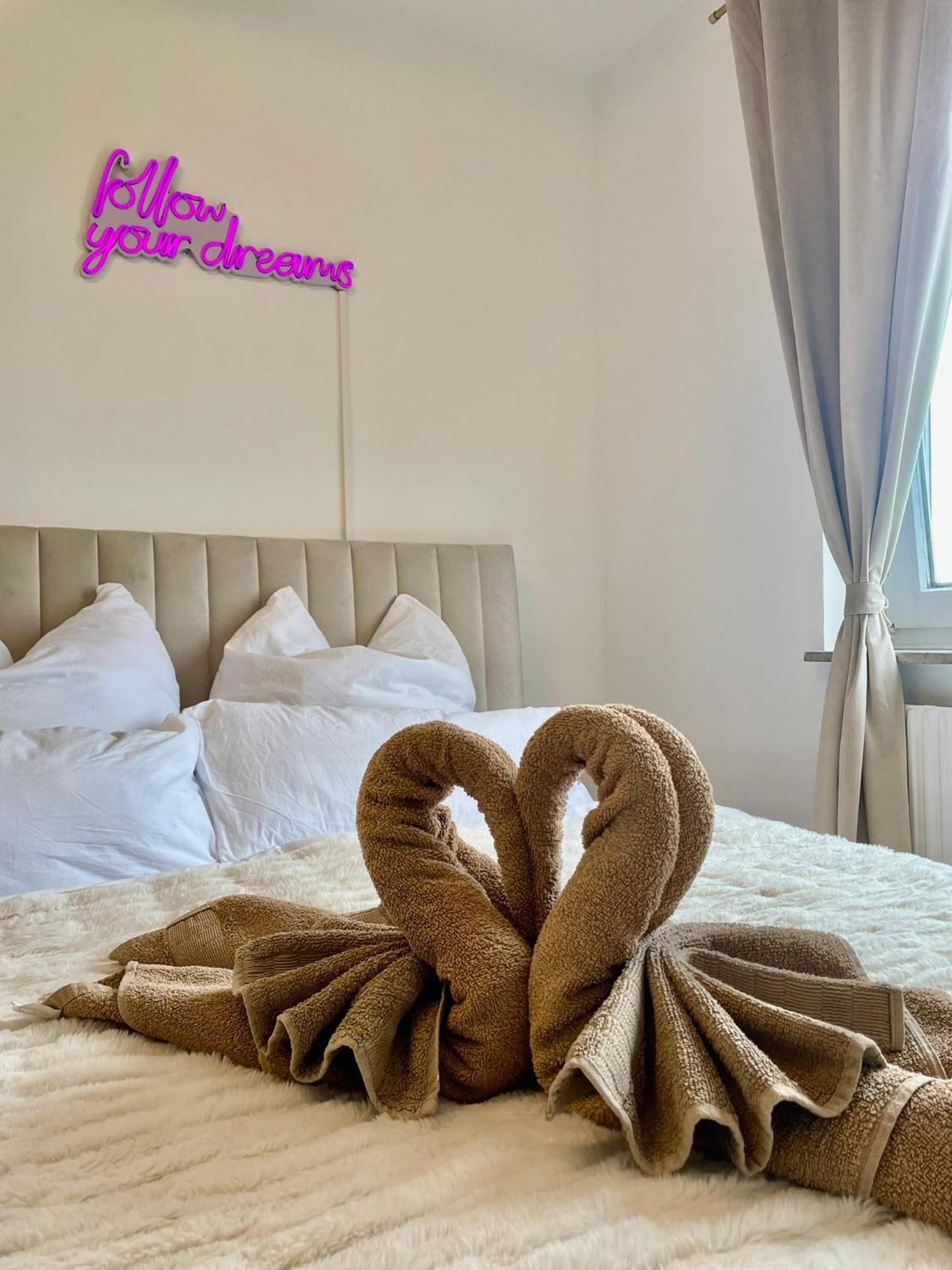 Regency - Stylische Zentrale 50m2 Mit Balkon, Wasserblick Und Netflix